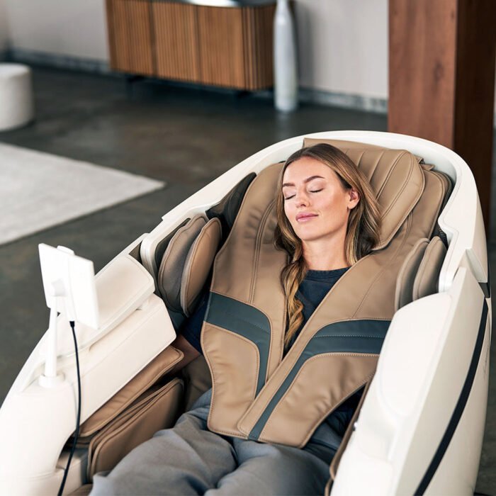 Skyliner III Massage Chair - Image 6